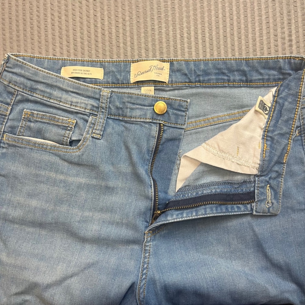 Universal Thread Womens Jeans 12/31R High Rise Skinny Light Wash Denim